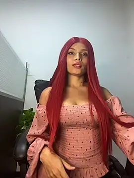 Tiffanysurez  online show from June 30, 2026, 11:28 pm