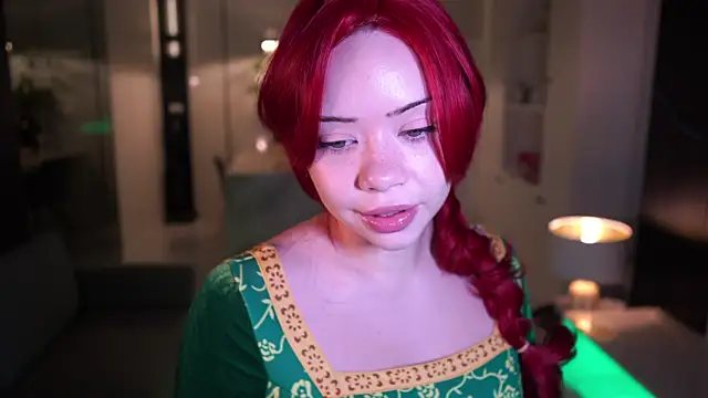 VixenMia online show from October 12, 2025, 2:32 am