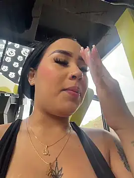 Snapshot of Luisa_Fernandaa chatting on March 18, 2026, 7:06 pm Luisa Fernandaa online show from March 18, 2026, 7:06 pm