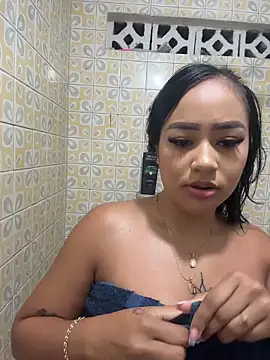 Snapshot of Luisa_Fernandaa chatting on March 25, 2026, 1:33 am Luisa Fernandaa online show from March 25, 2026, 1:33 am