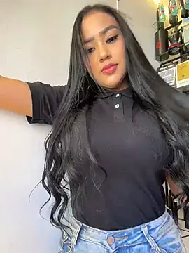 Snapshot of Luisa_Fernandaa chatting on May 27, 2026, 8:06 pm Luisa Fernandaa online show from May 27, 2026, 8:06 pm