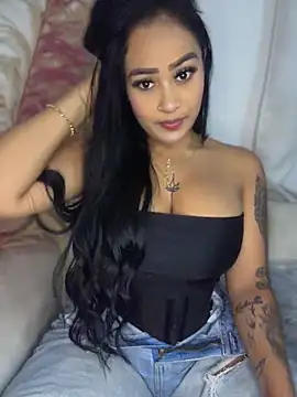 Snapshot of Luisa_Fernandaa chatting on May 29, 2026, 3:15 am Luisa Fernandaa online show from May 29, 2026, 3:15 am