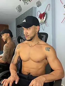 ARON TAYLER01 online show from December 25, 2024, 2:56 pm