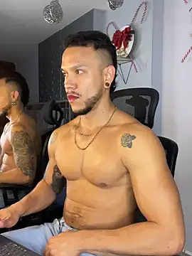 ARON TAYLER01 online show from December 27, 2024, 12:45 pm