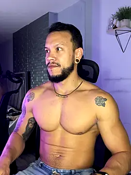 ARON TAYLER01 online show from November 14, 2025, 10:25 am