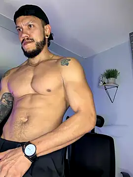 ARON TAYLER01 online show from November 29, 2025, 10:29 am