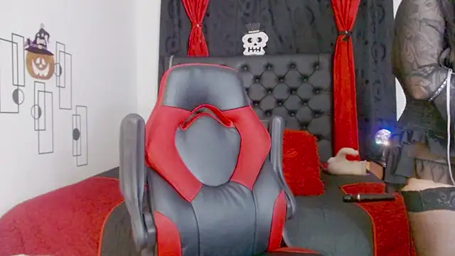 Snapshot of misslombana chatting on October 2, 2025, 5:25 am misslombana online show from October 2, 2025, 5:25 am