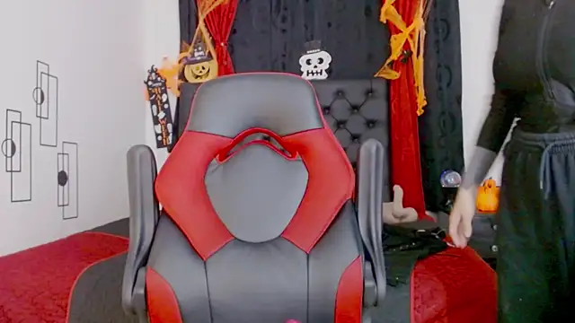 Snapshot of misslombana chatting on October 7, 2025, 5:48 am misslombana online show from October 7, 2025, 5:48 am