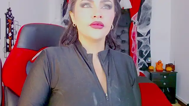 Snapshot of misslombana chatting on October 25, 2025, 5:37 am misslombana online show from October 25, 2025, 5:37 am