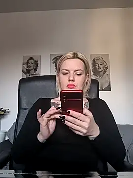 Ladykaos online show from March 3, 2026, 1:17 pm