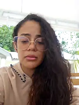 demonaughtyyy online show from November 5, 2025, 8:42 pm