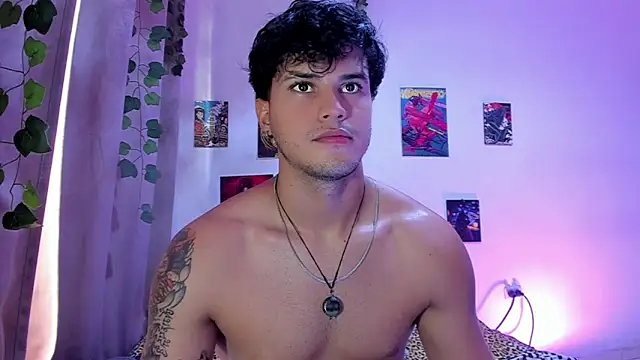 Nekoboy01 online show from December 15, 2024, 7:31 pm