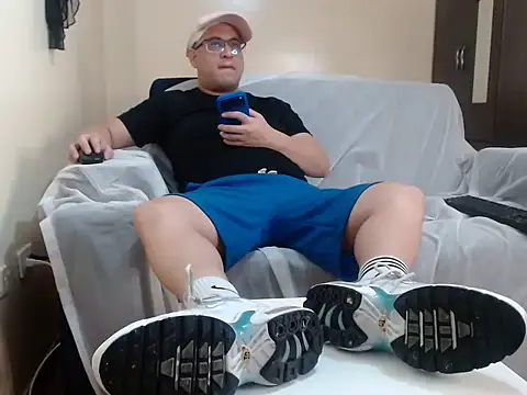 Snapshot of alphaswitchard chatting on January 14, 2026, 6:02 pm alphaswitchard online show from January 14, 2026, 6:02 pm