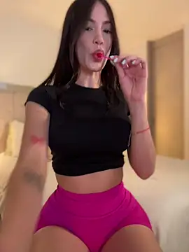 Im Valentina online show from April 7, 2026, 11:26 pm