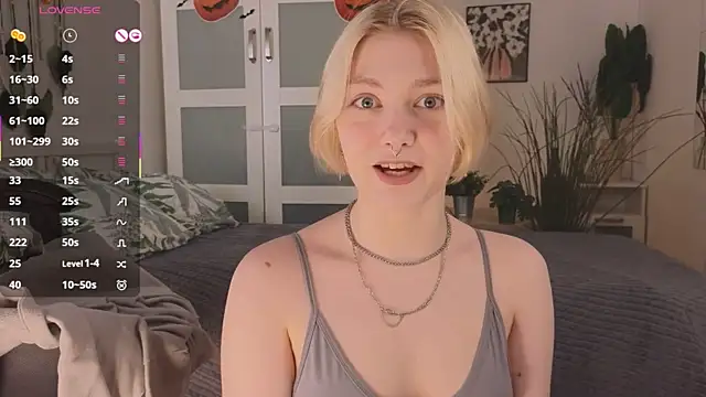  Rude Girl  online show from October 30, 2025, 3:46 pm