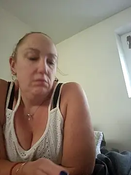 Wisie Cutie online show from November 3, 2025, 3:24 pm