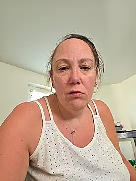 Wisie Cutie online show from April 14, 2026, 10:21 am