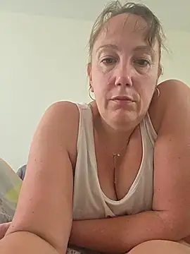 Snapshot of Wisie_Cutie chatting on June 16, 2026, 9:12 am Wisie Cutie online show from June 16, 2026, 9:12 am