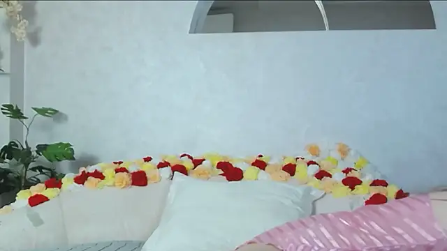 MollyBrams online show from March 16, 2026, 4:40 am