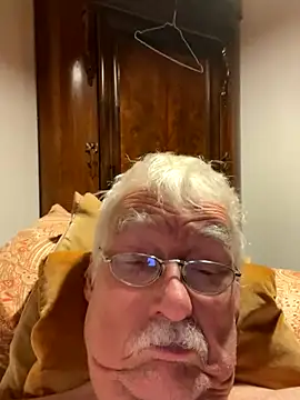 Steffibi1954 online show from November 3, 2025, 4:25 am