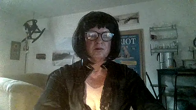 Seltsamoder online show from November 28, 2025, 12:30 pm