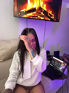 i am nina  online show from November 23, 2025, 9:36 pm