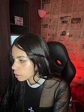 i am nina  online show from April 3, 2026, 3:15 am