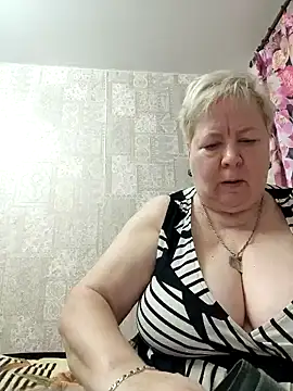 EffectFiona online show from January 3, 2025, 11:01 pm