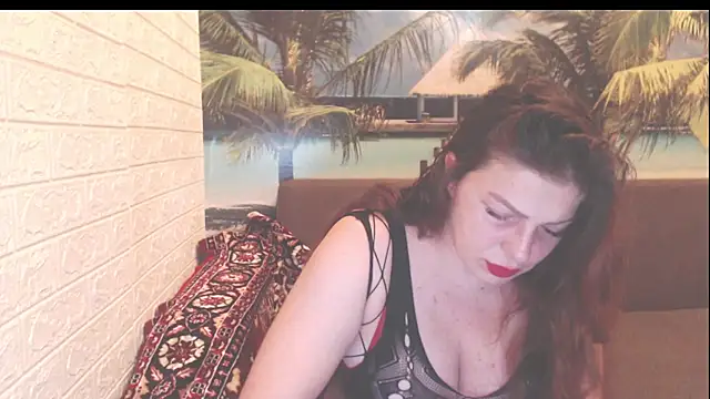 Queen  Natasha online show from October 23, 2025, 8:18 pm