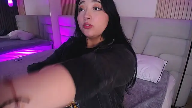 Miss Loise online show from December 3, 2025, 3:36 am