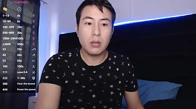 andrewmhilton  online show from March 1, 2025, 12:34 pm