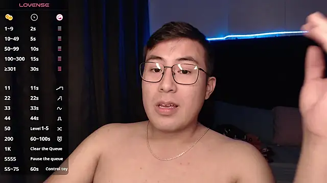 andrewmhilton  online show from October 19, 2025, 5:41 am