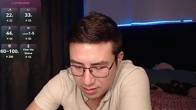 andrewmhilton  online show from December 21, 2025, 6:20 am