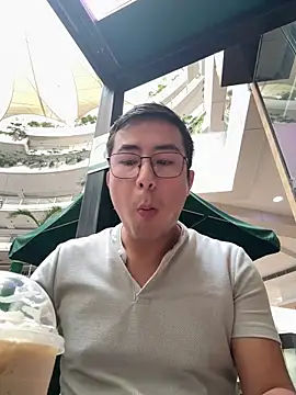 andrewmhilton  online show from February 18, 2026, 3:30 pm