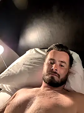 Brightspark22 online show from April 11, 2026, 8:02 pm