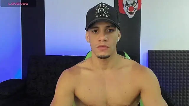 jhonnysnow17 online show from February 13, 2025, 5:16 am