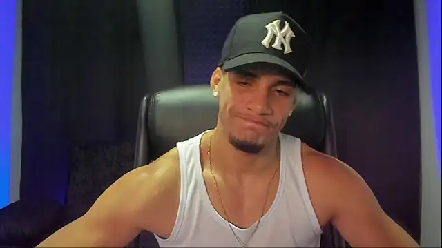 jhonnysnow17 online show from October 4, 2025, 10:41 pm