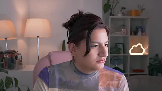 ari artis online show from December 10, 2024, 1:11 am