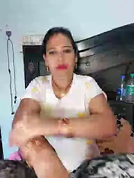 Snapshot of Poojabhabi101 chatting on December 5, 2024, 5:37 am Poojabhabi101 online show from December 5, 2024, 5:37 am