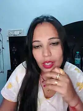 Snapshot of Poojabhabi101 chatting on December 5, 2024, 5:06 pm Poojabhabi101 online show from December 5, 2024, 5:06 pm