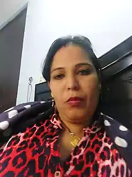 Snapshot of Poojabhabi101 chatting on December 16, 2024, 5:33 pm Poojabhabi101 online show from December 16, 2024, 5:33 pm