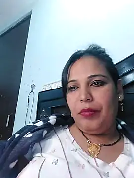 Snapshot of Poojabhabi101 chatting on December 18, 2024, 5:21 pm Poojabhabi101 online show from December 18, 2024, 5:21 pm