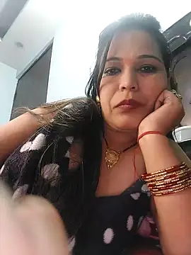 Snapshot of Poojabhabi101 chatting on December 24, 2024, 5:34 pm Poojabhabi101 online show from December 24, 2024, 5:34 pm