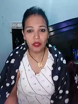 Snapshot of Poojabhabi101 chatting on January 2, 2025, 6:40 am Poojabhabi101 online show from January 2, 2025, 6:40 am