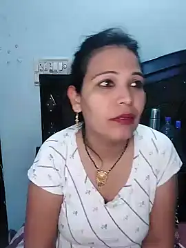 Snapshot of Poojabhabi101 chatting on January 2, 2025, 5:50 pm Poojabhabi101 online show from January 2, 2025, 5:50 pm