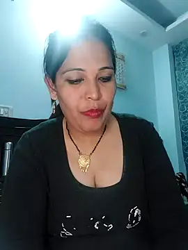 Snapshot of Poojabhabi101 chatting on January 15, 2025, 5:05 pm Poojabhabi101 online show from January 15, 2025, 5:05 pm
