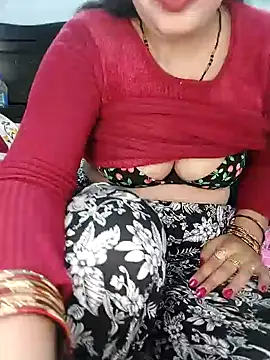 Snapshot of Poojabhabi101 chatting on January 21, 2025, 5:27 am Poojabhabi101 online show from January 21, 2025, 5:27 am
