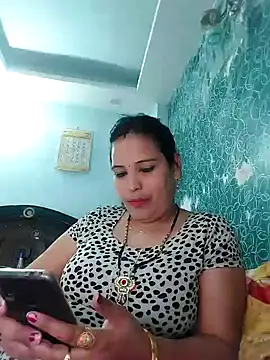 Snapshot of Poojabhabi101 chatting on January 26, 2025, 6:59 am Poojabhabi101 online show from January 26, 2025, 6:59 am