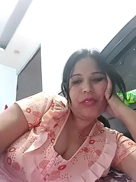 Snapshot of Poojabhabi101 chatting on February 5, 2025, 5:53 pm Poojabhabi101 online show from February 5, 2025, 5:53 pm