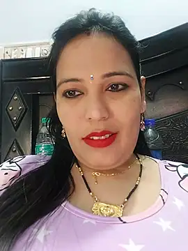 Snapshot of Poojabhabi101 chatting on February 12, 2025, 6:08 am Poojabhabi101 online show from February 12, 2025, 6:08 am